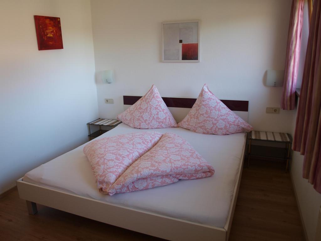 Ferienwohnungen Sommavilla 플메스 객실 사진